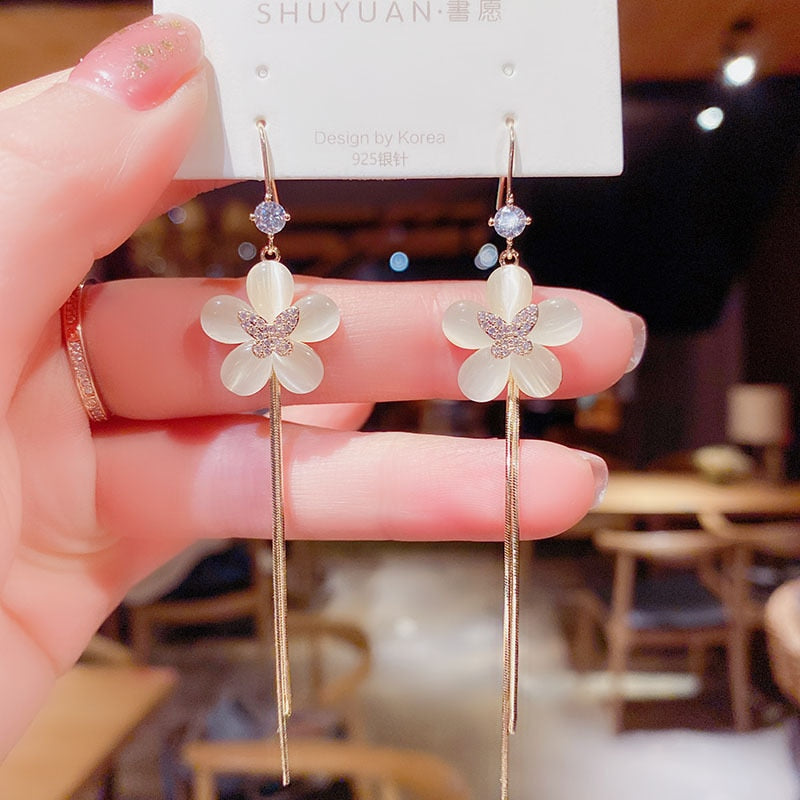 South Korea spring and summer new five-leaf flower tassel long earring