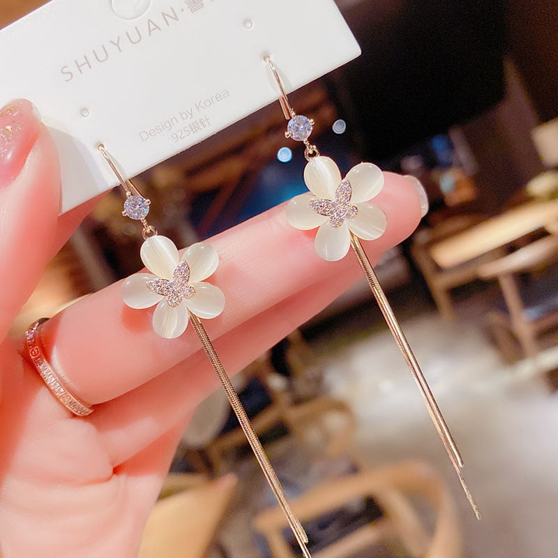 South Korea spring and summer new five-leaf flower tassel long earring