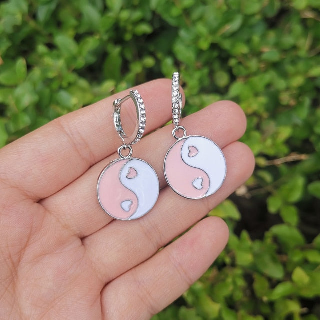 Lost Lady Cute Round Similing Face Huggies Hoop Earrings