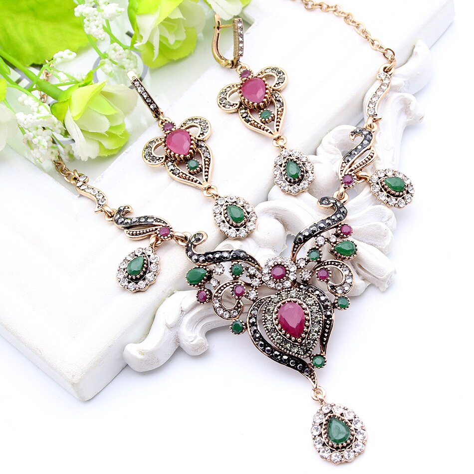 Gold Color Vintage Women Flower Jewelry Sets