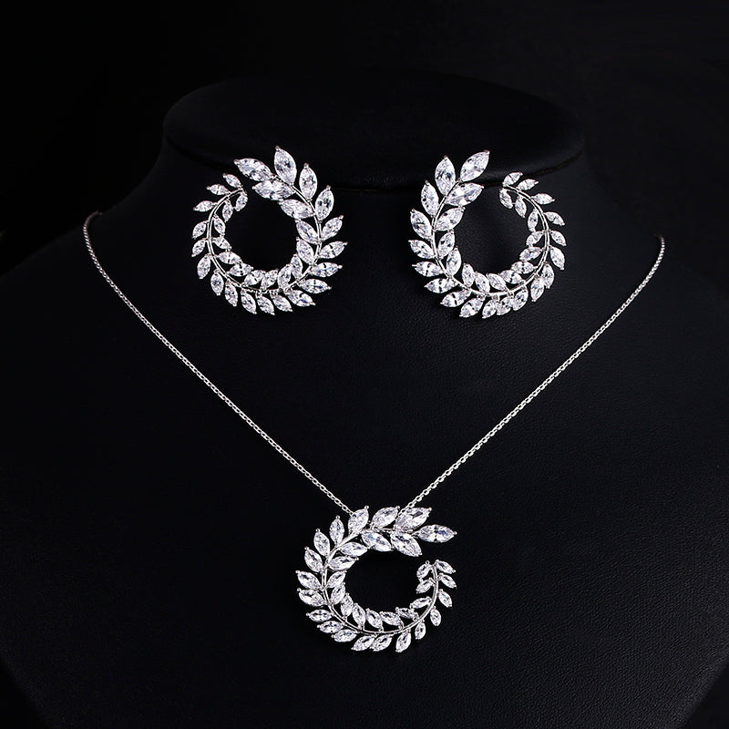 Luxury AAA Zircon Olive Branch Pendant Set For Women
