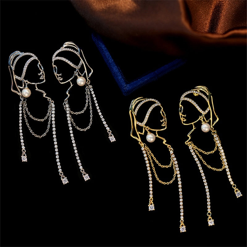 S925 Needle Hot Pearl Crystal Chain Portrait Earrings