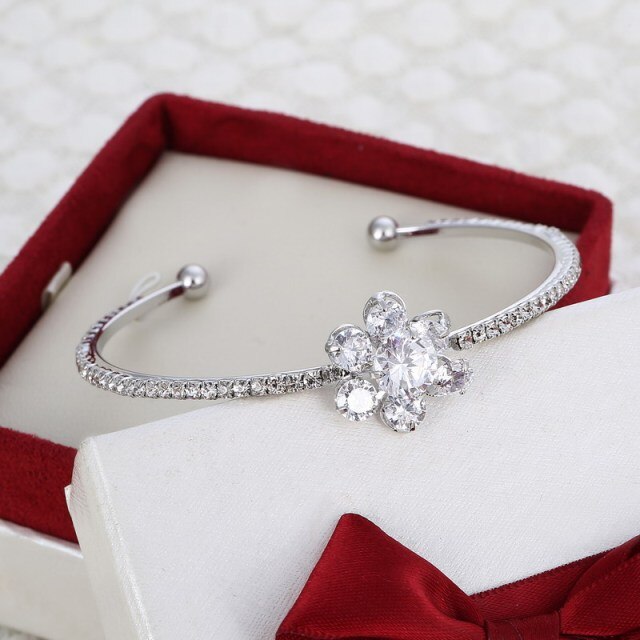 New Arrival Romantic Butterfly Design Cuff Bracelet