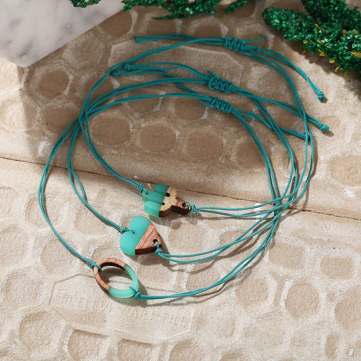 Green Cactus Love Circle Braided Wood Push-pull Bracelet