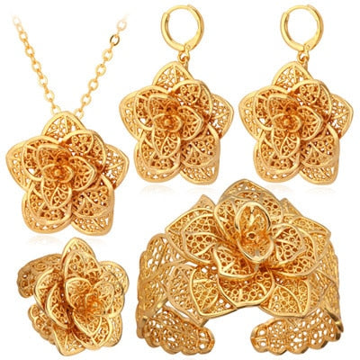 Conjuntos de joyas con flores de Dubái