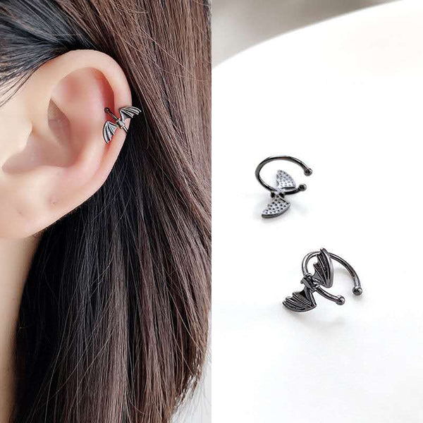 Pendientes de moda para mujer con clip de oreja simple sin perforación y murciélago negro