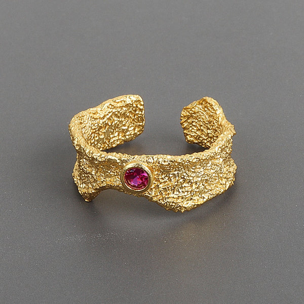 Anillo de plata 925 con circonita roja mate y ondas