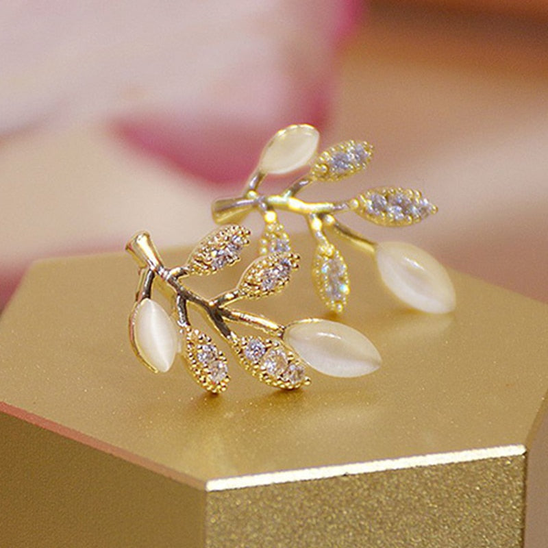 Exquisite Flower Zircon Stud Earrings For Women