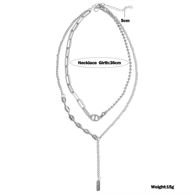 European and American retro portrait of exaggerated thick chain necklace
