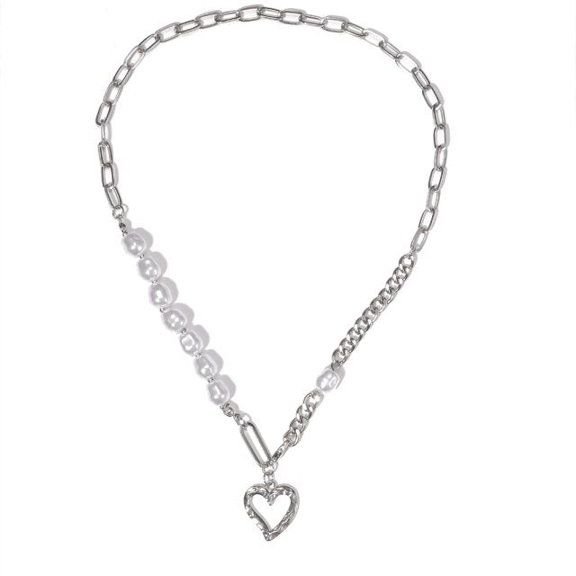 European and American retro portrait of exaggerated thick chain necklace