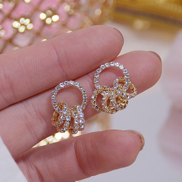 Exquisite Gold Leaves Circle Stud Earrings For Women