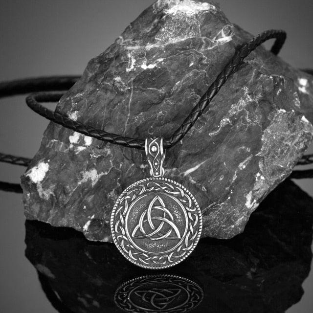 Punk Viking Celtic Knot Trinity Symbol Necklace