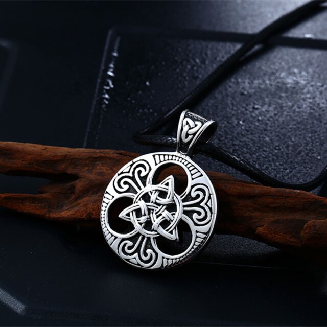 Punk Viking Celtic Knot Trinity Symbol Necklace