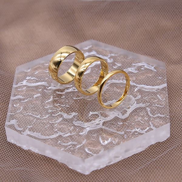 Anillo minimalista de acero inoxidable con baño de oro antideslustre y círculos básicos