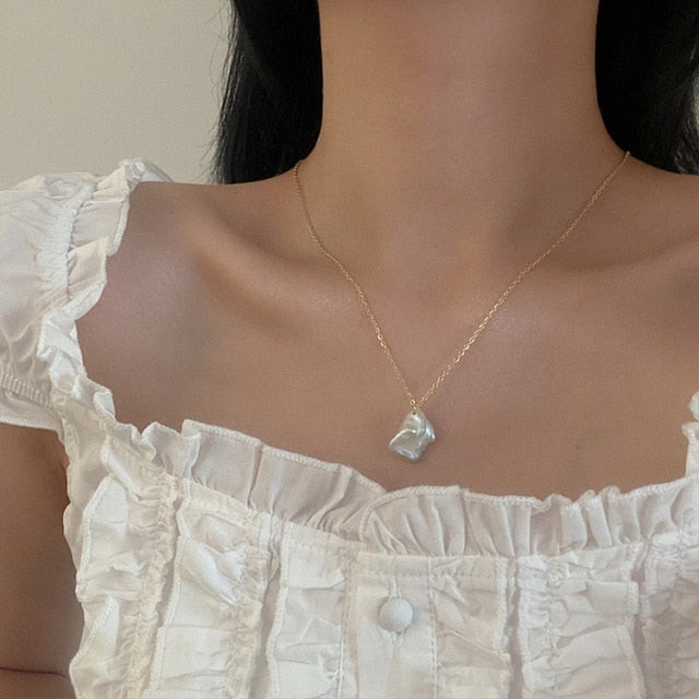 Elegant Natural Freshwater Pearl Necklace