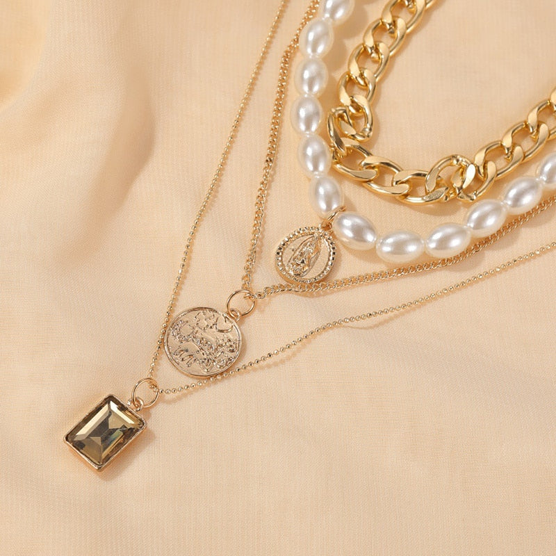 Irregular Pearl Choker Necklaces for Women
