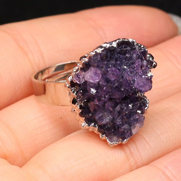 Anillo druzy de amatistas naturales en bruto