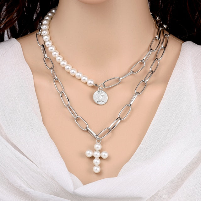 Women Baroque Pearl Metal Charm Pendant Necklaces