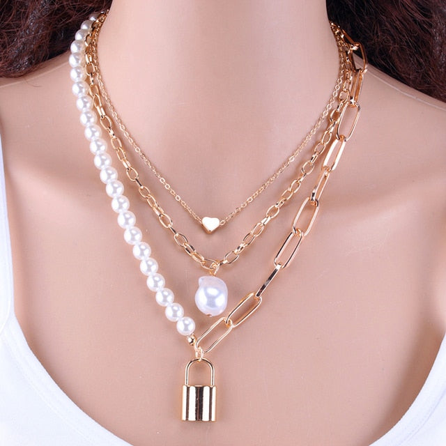 Women Baroque Pearl Metal Charm Pendant Necklaces