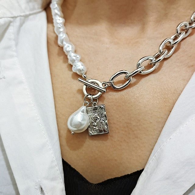 Women Baroque Pearl Metal Charm Pendant Necklaces