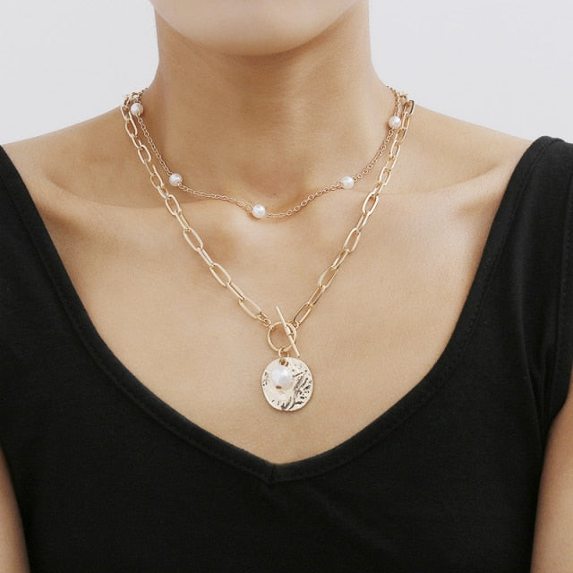 Women Baroque Pearl Metal Charm Pendant Necklaces