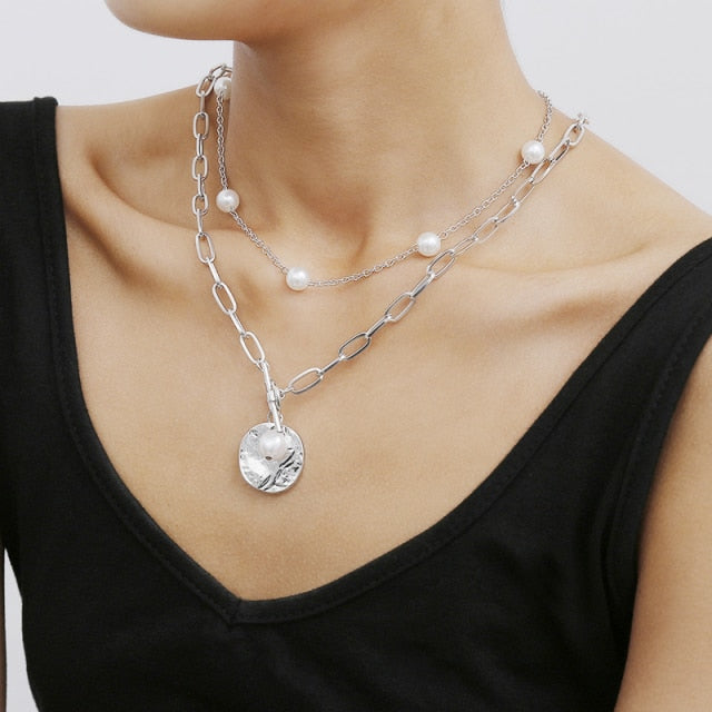 Women Baroque Pearl Metal Charm Pendant Necklaces