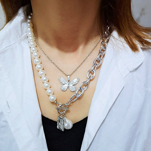 Women Baroque Pearl Metal Charm Pendant Necklaces
