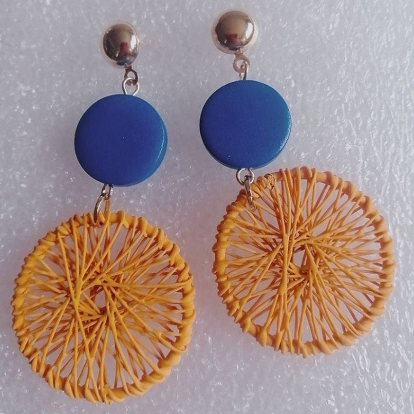 Temperament Hollow-out Pattern Pendant Earrings
