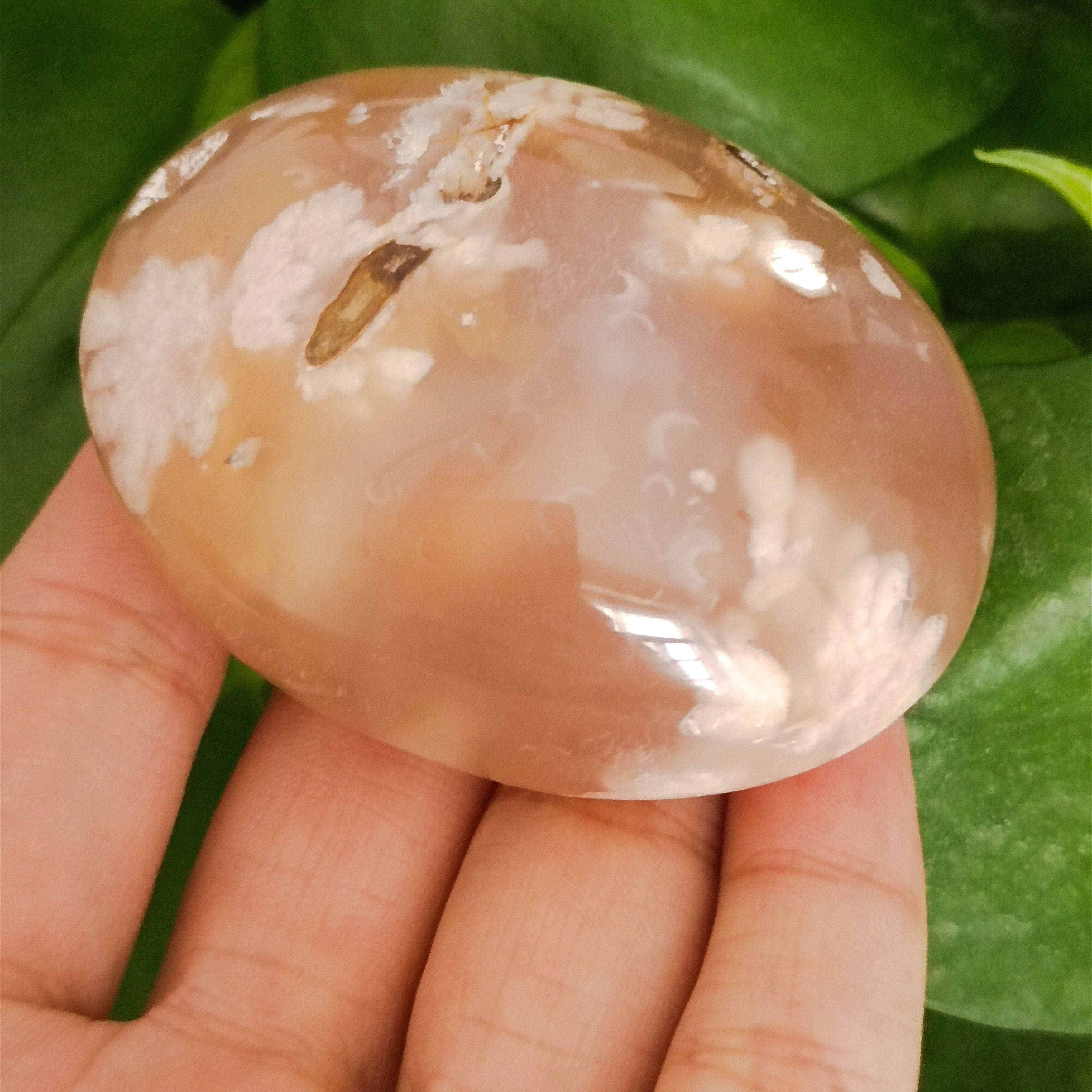 Natural crystal cherry blossom agate palm stone