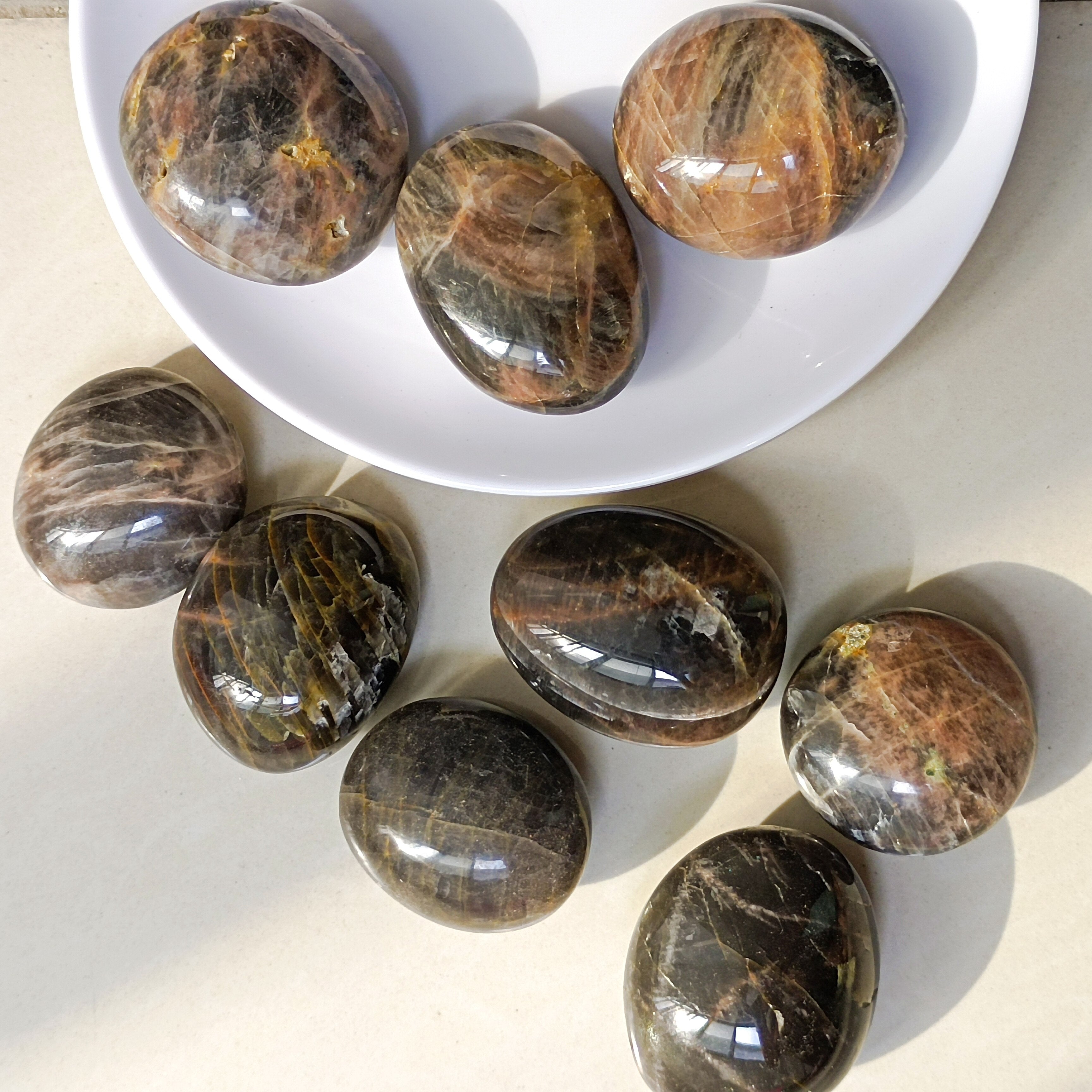 4.5-5cm    Natural black brown quartz moonstone
