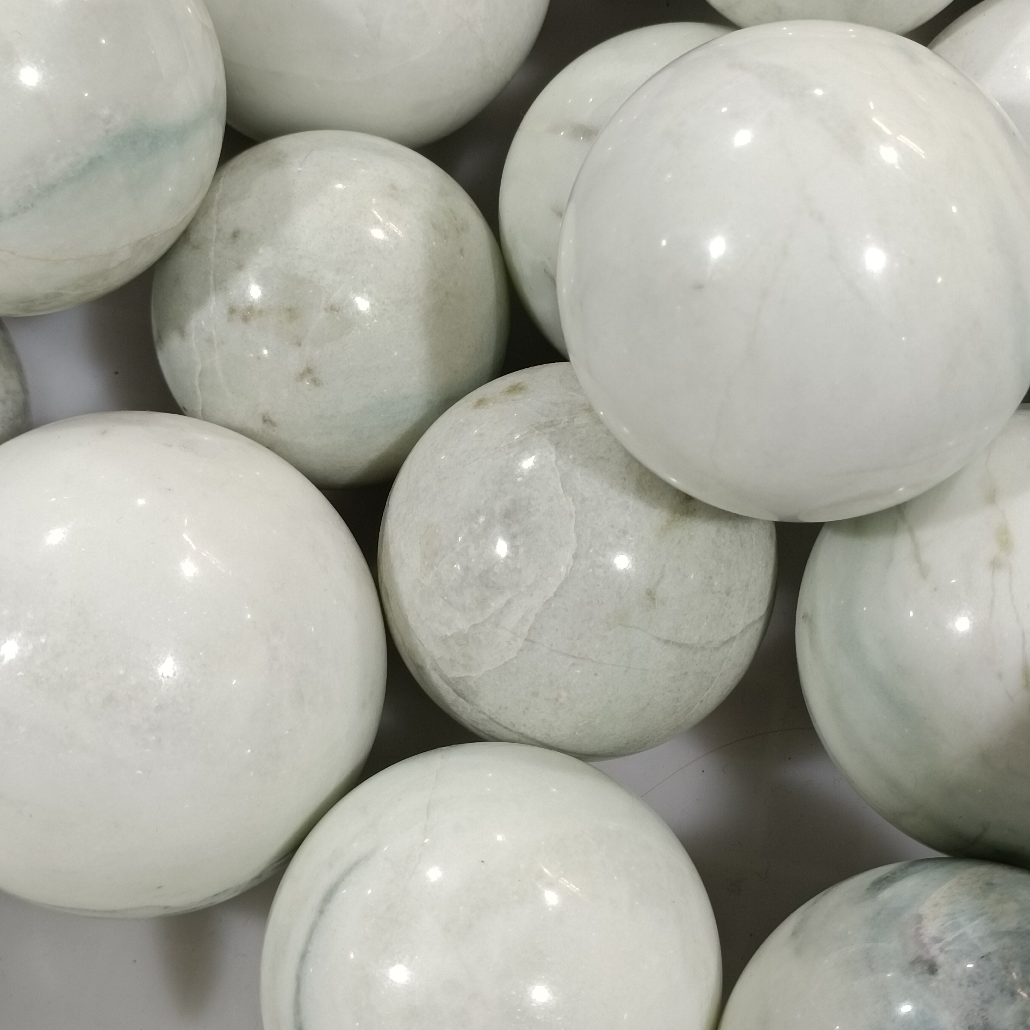 Natural crystal Ya blue pattern quartz ball