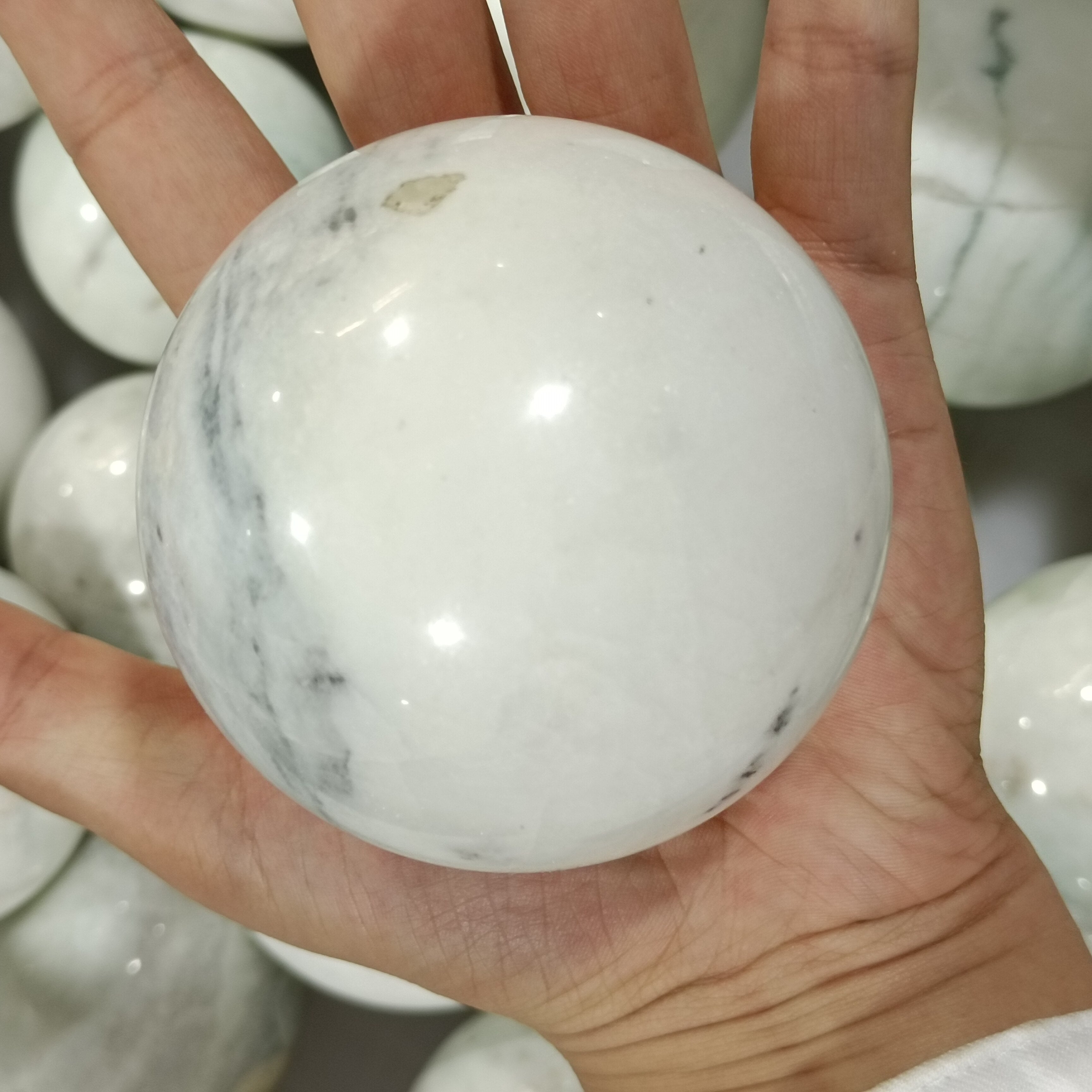 Natural crystal Ya blue pattern quartz ball