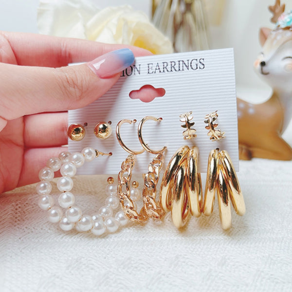 Conjunto de pendientes de borlas de perlas doradas de moda