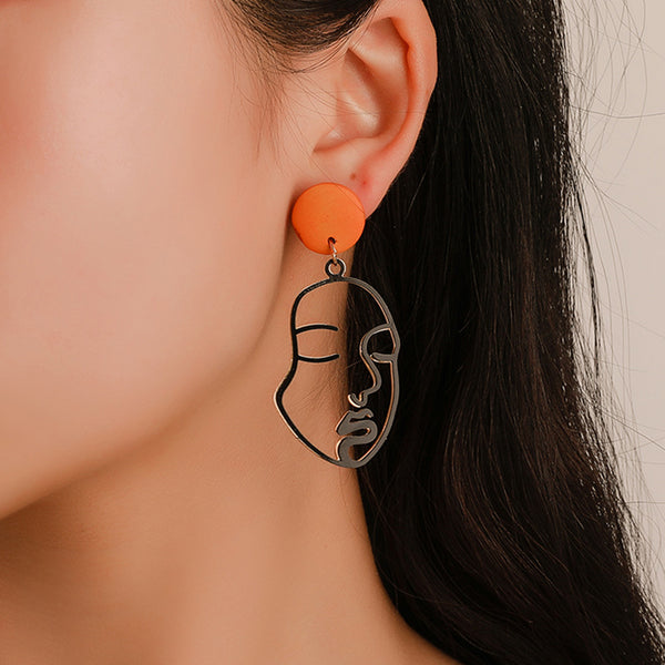 Pendientes de clip con diseño abstracto, moderno y elegante, sin perforaciones y con cara hueca