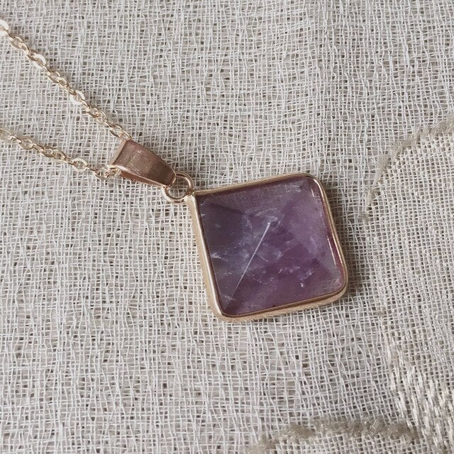 Natural Stone Quartz Pendulum