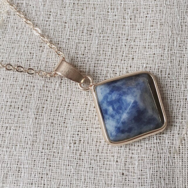 Natural Stone Quartz Pendulum