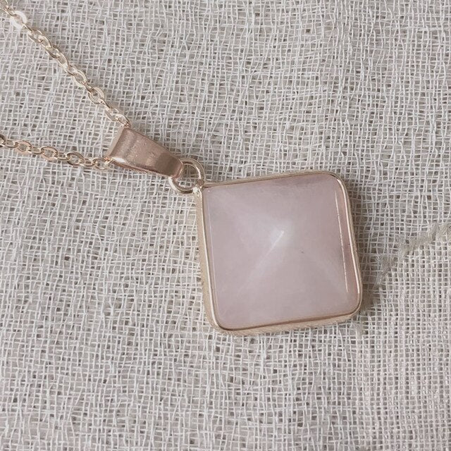Natural Stone Quartz Pendulum