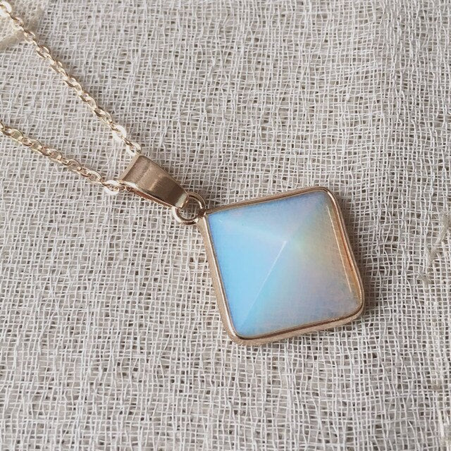 Natural Stone Quartz Pendulum