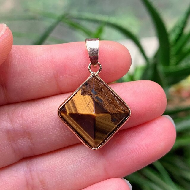 Natural Stone Quartz Pendulum