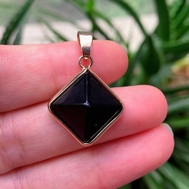 Natural Stone Quartz Pendulum