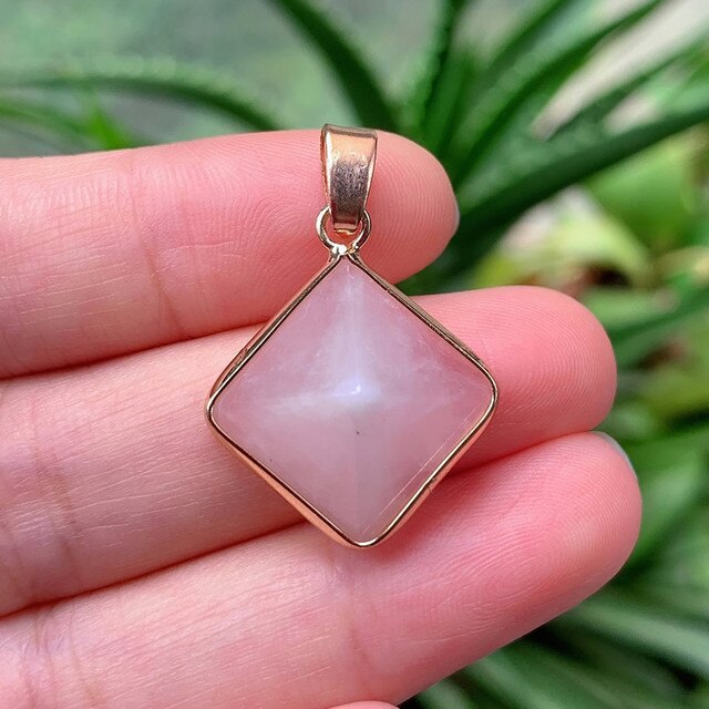 Natural Stone Quartz Pendulum