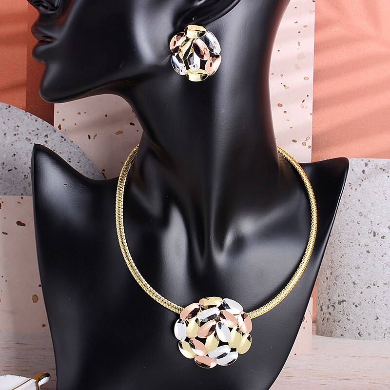 Fashion  Bohemia Earrings Necklace Pendant Flower Jewelry  Sets