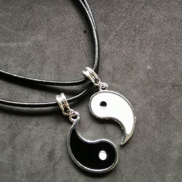 Tai Chi Yin Yang White Black Friendship Couples Necklaces