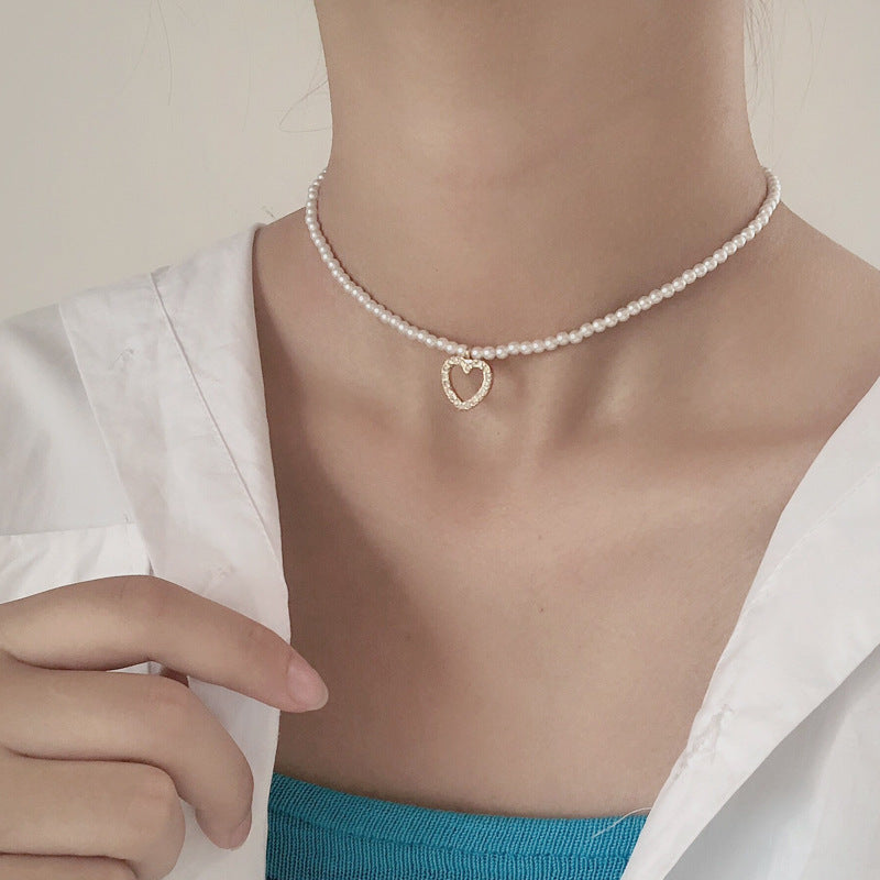 Simple Design Small Simulated Pearls Necklace
