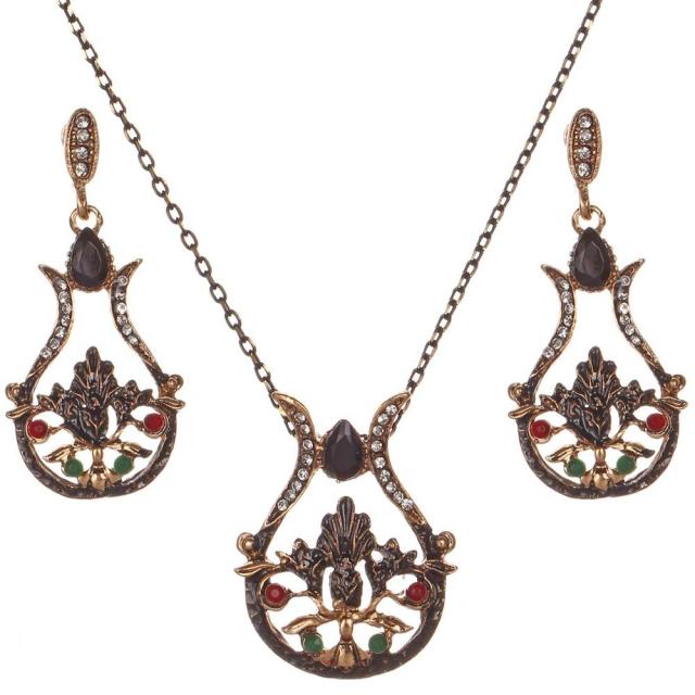 Bijouterie  Rhinestone Earrings and Necklace Set