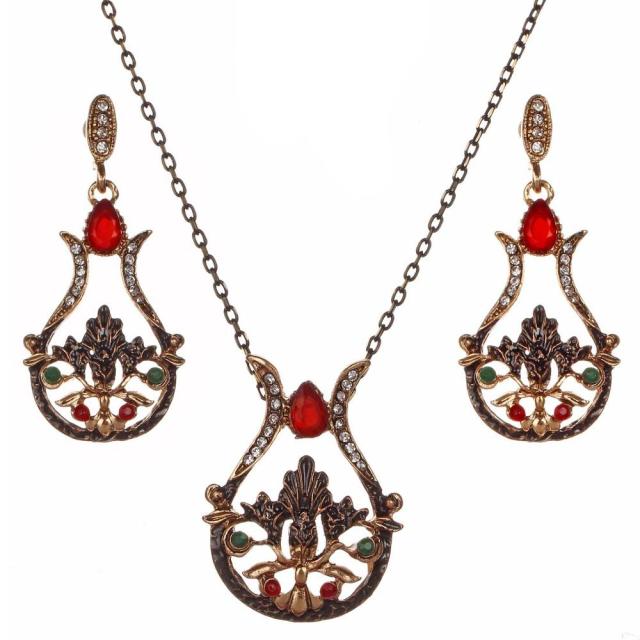 Bijouterie  Rhinestone Earrings and Necklace Set