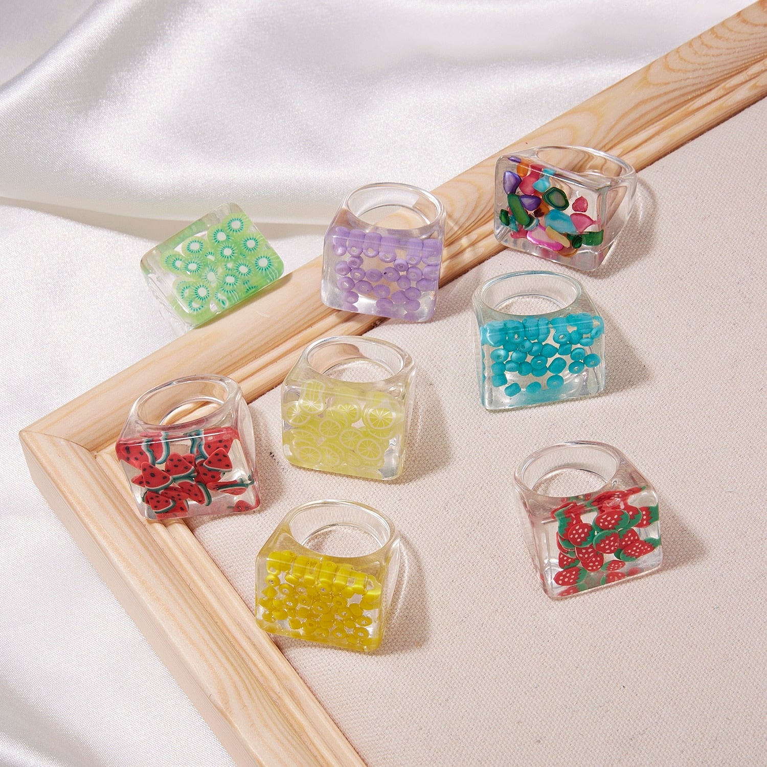 Fashion Colorful Acrylic Resin Geometric Round Transparent Rings Set