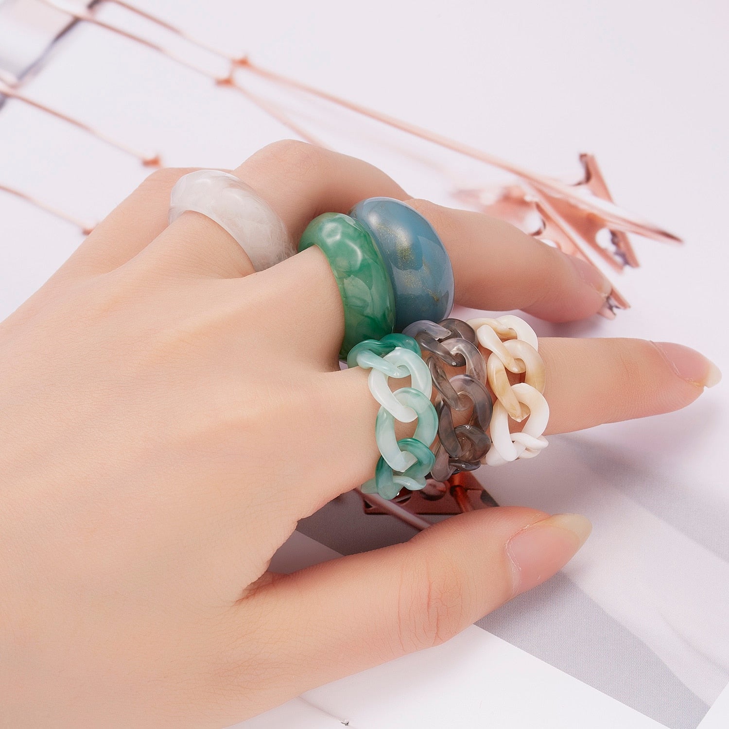Fashion Colorful Acrylic Resin Geometric Round Transparent Rings Set