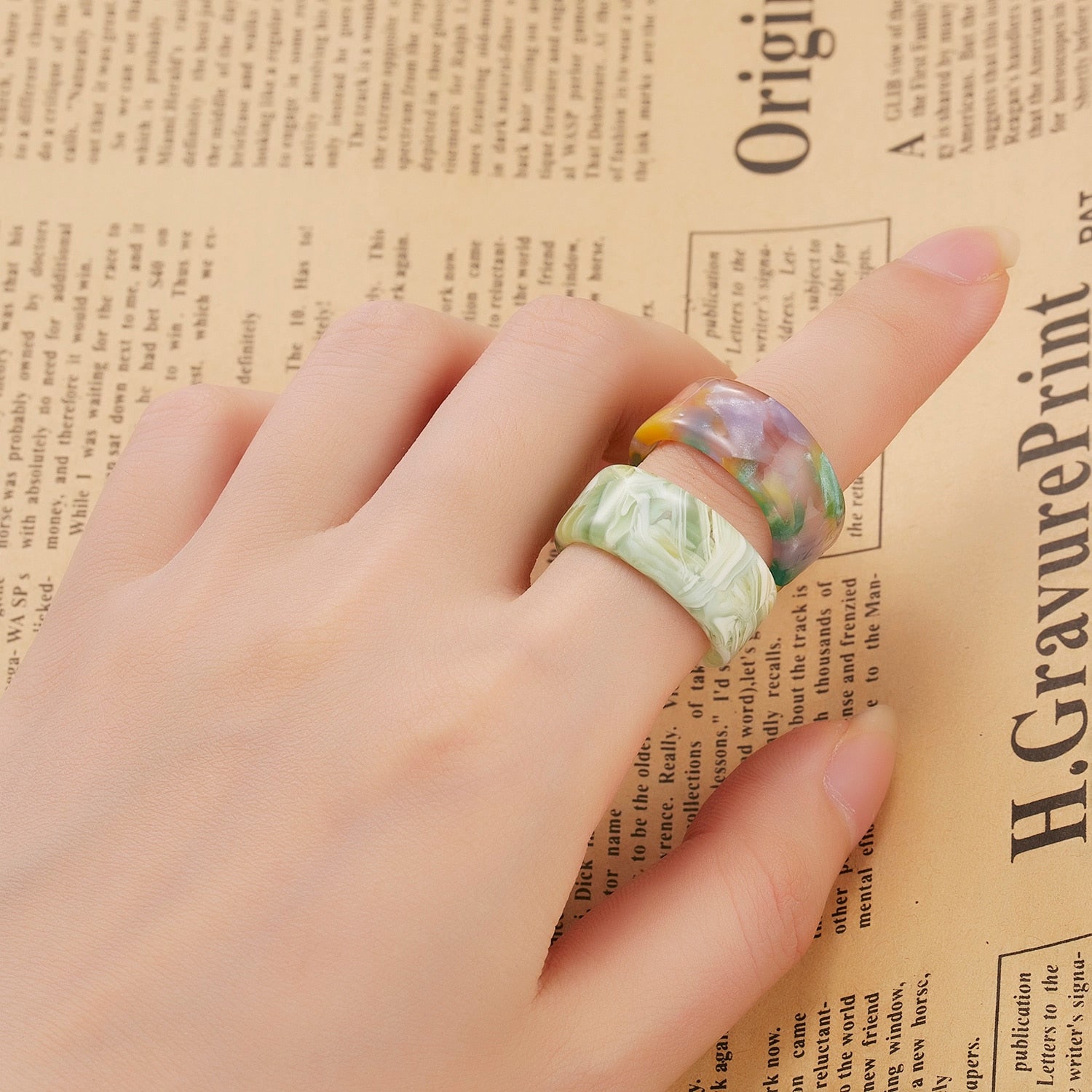 Fashion Colorful Acrylic Resin Geometric Round Transparent Rings Set