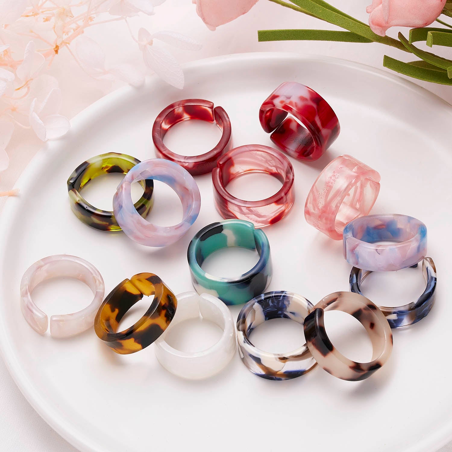 Fashion Colorful Acrylic Resin Geometric Round Transparent Rings Set
